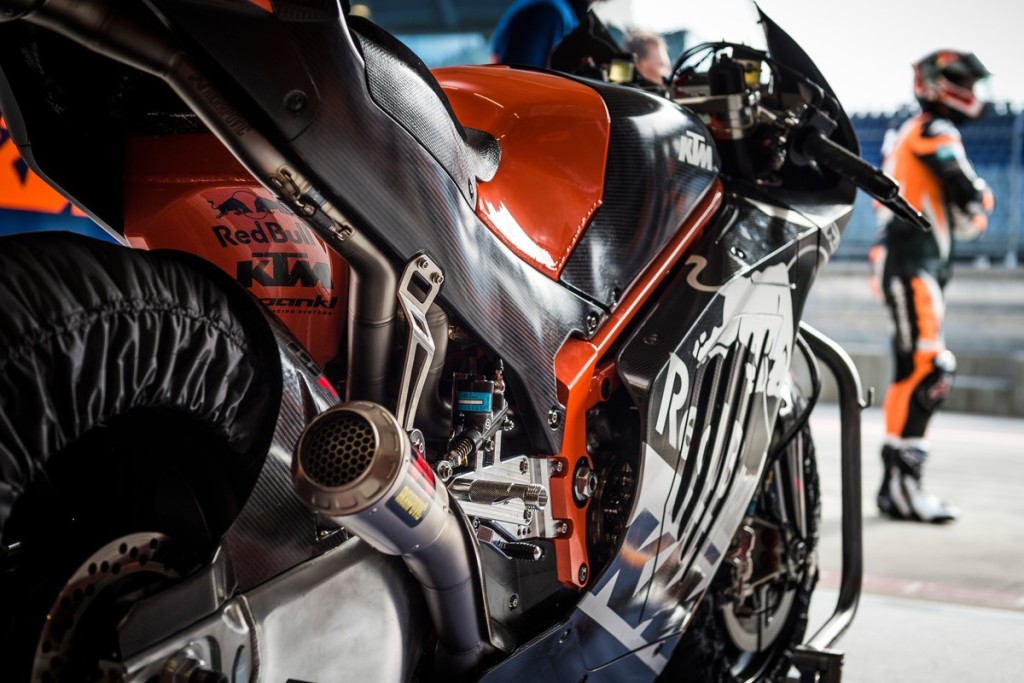 ktm-rc16-packs-270-hp-already-to-be-introduced-on-august-14_1