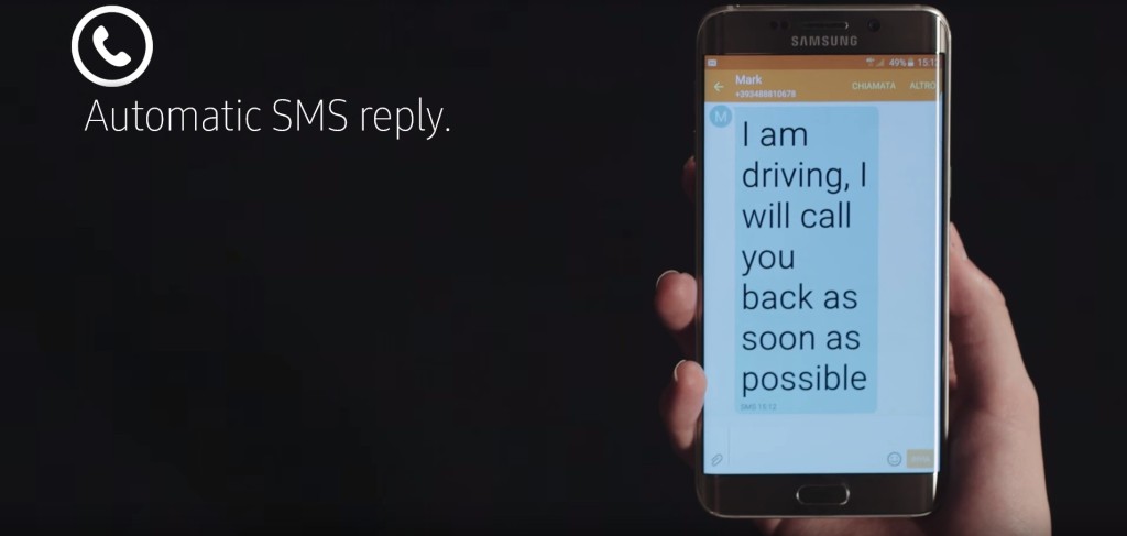 samsung-showcases-the-bike-windshield-that-checks-texts-calls-and-emails_7