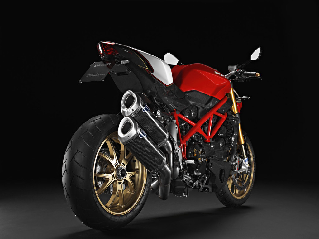 2011-Ducati-StreetfighterSe