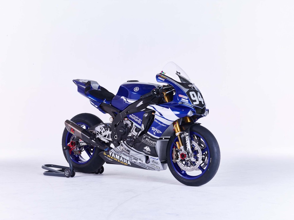 GMT94-Yamaha-YZF-R1-Official-EWC-race-bike-16