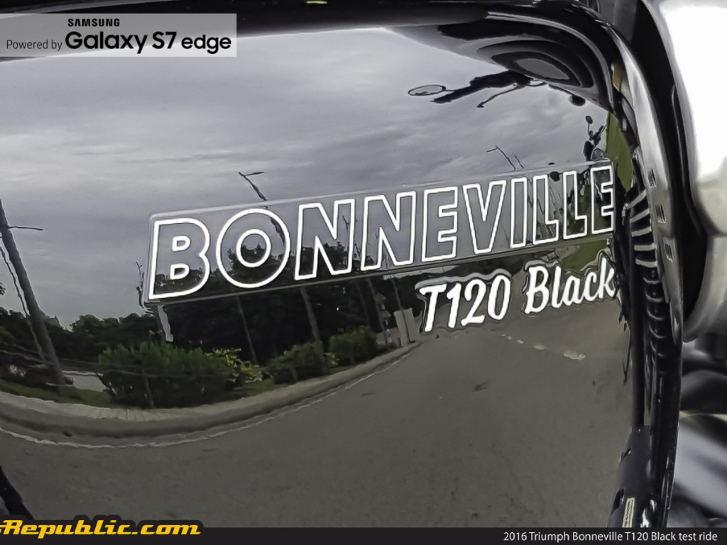 BR_Samsung_2016_Triumph_Bonneville_T120_Black_test_ride_-4