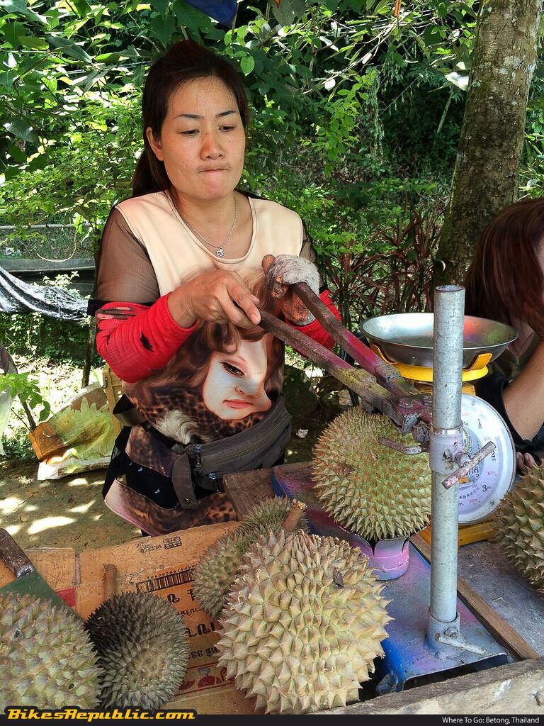 FIXED_Durian opener contraption