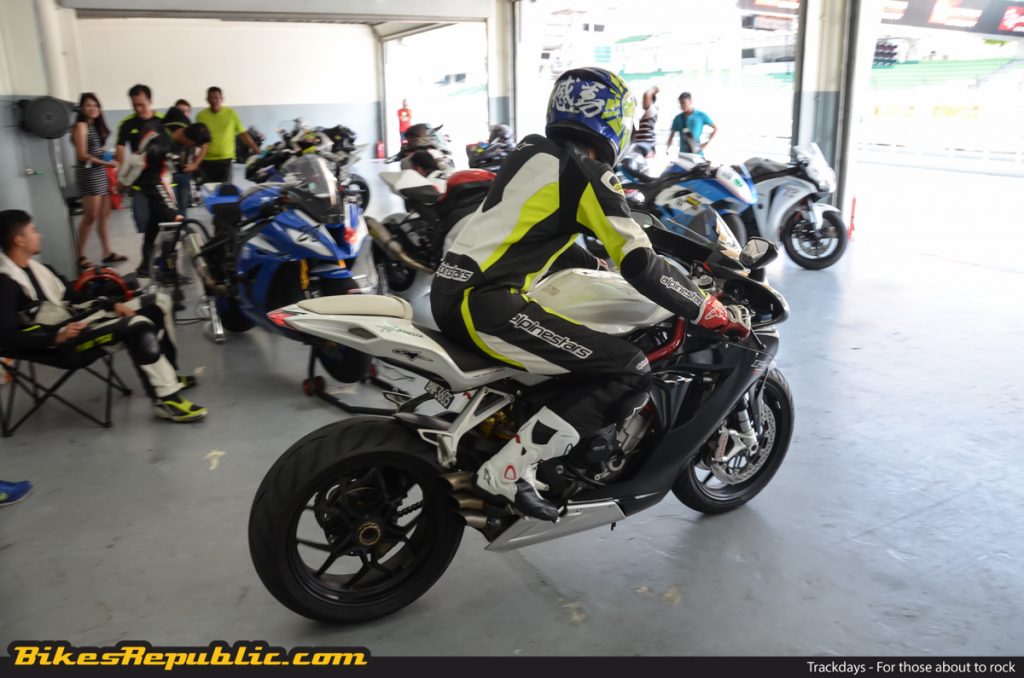 BR_Trackday_Tips_-3