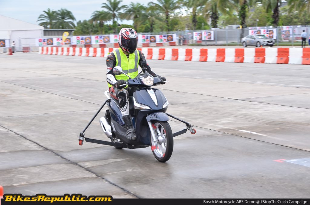 br_bosch_motorcycle_abs_demo_-3