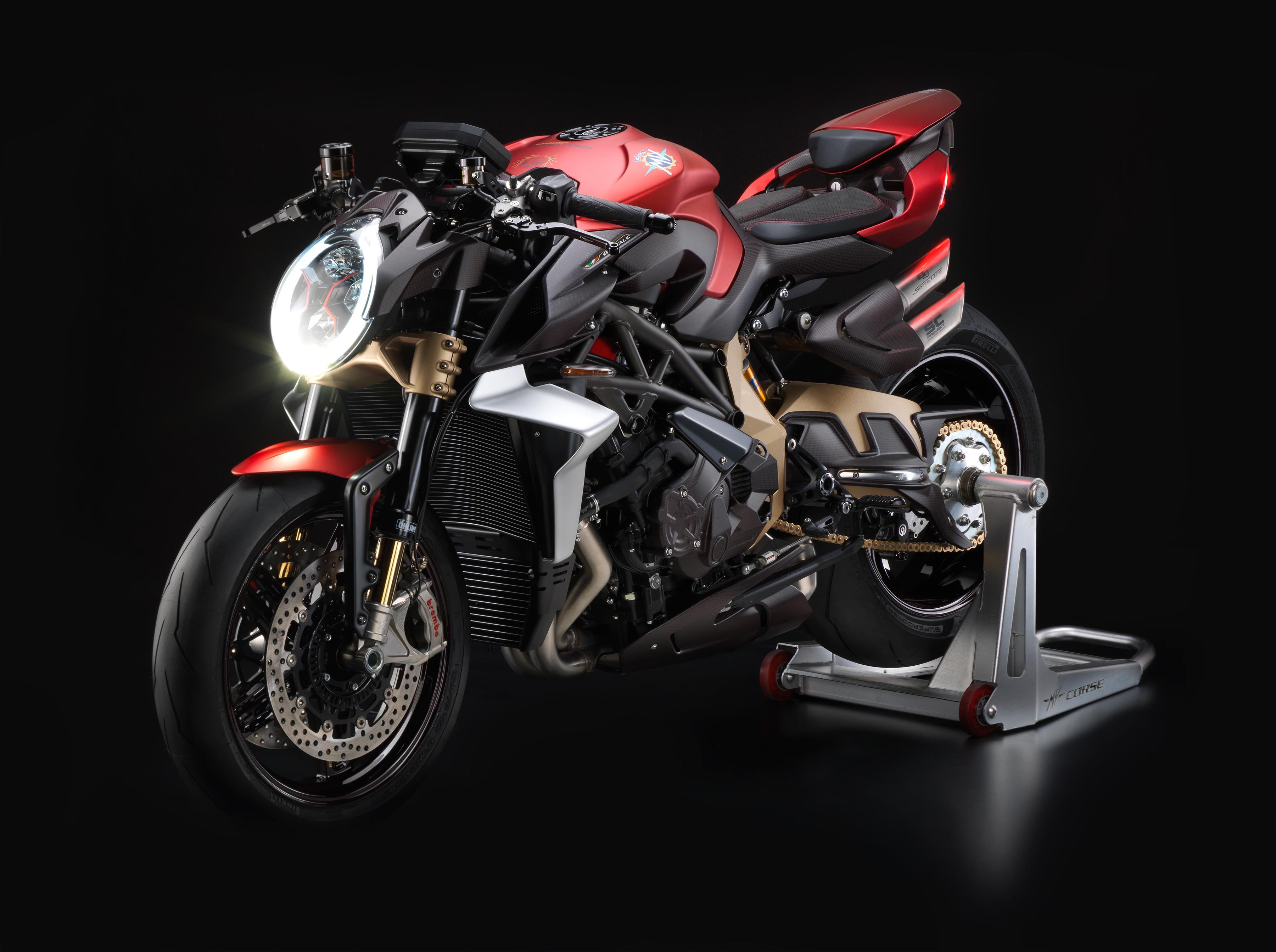 2019-MV-Agusta-Brutale-1000-Serie-Oro-2.jpg