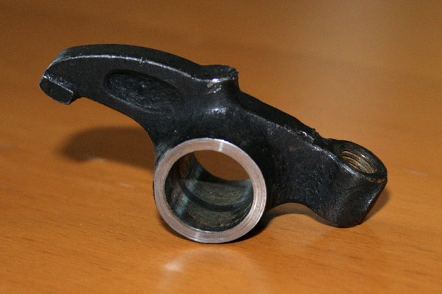 800px-rocker-arm-conventional