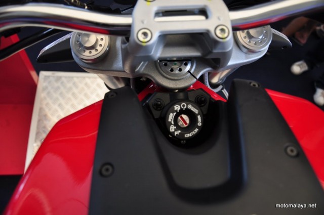 2012-Ducati-Monster-795-Malaysia-12