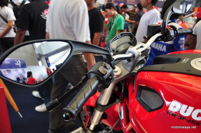 2012-Ducati-Monster-795-Malaysia-13