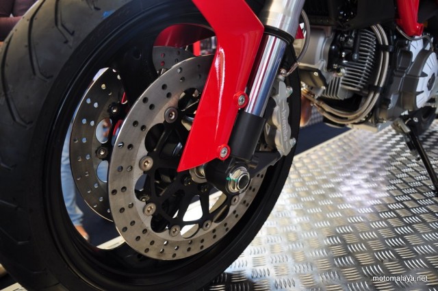2012-Ducati-Monster-795-Malaysia-4