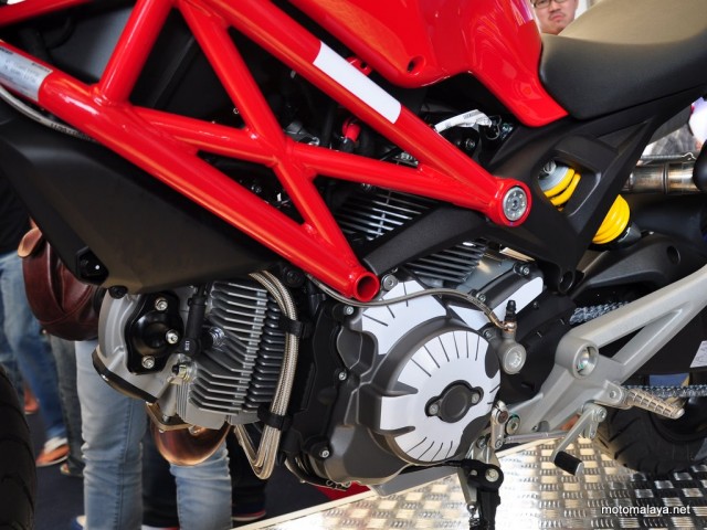 2012-Ducati-Monster-795-Malaysia-8