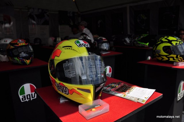 agv-helmet-3