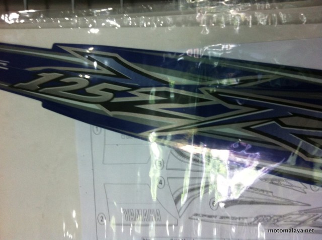 5-125ZR-GP-Edition-sticker-004