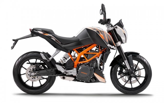 2103-KTM-duke390-010