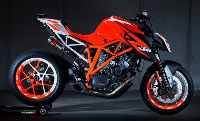 ktm-superduke-1290-r-official-pictures-photo-gallery_1