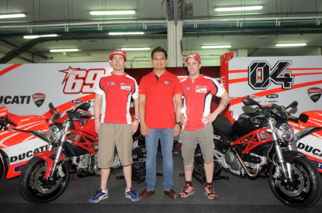 Ducati-Monster-ABS-002