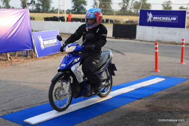 Michelin-Pilot-Street-0032