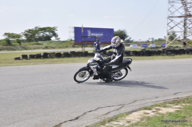 Michelin-Pilot-Street-011