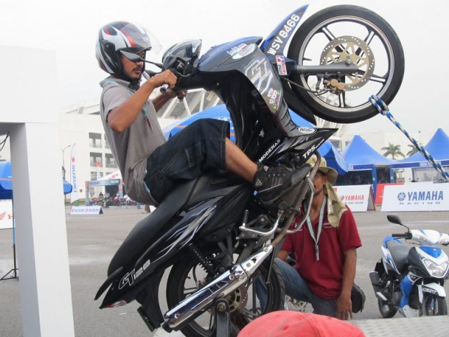 wheelie-modenas