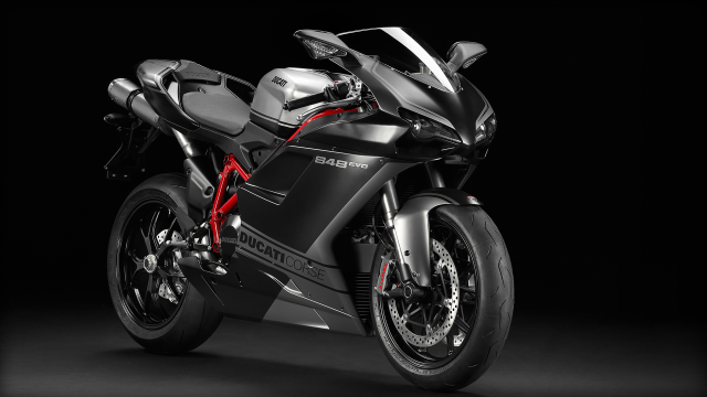 2013-Ducati-848-evo-Corse-SE-005
