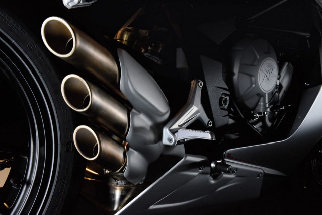 2013-MV-Agusta-F3-800-006