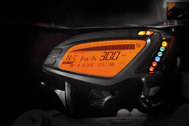 2013-MV-Agusta-F3-800-009