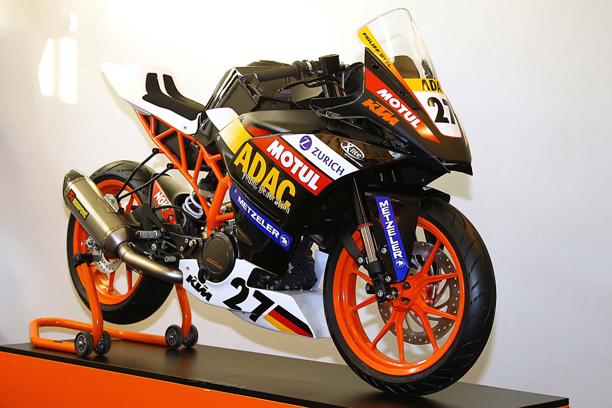 2014-ktm-rc390-race-bike-unveil-10