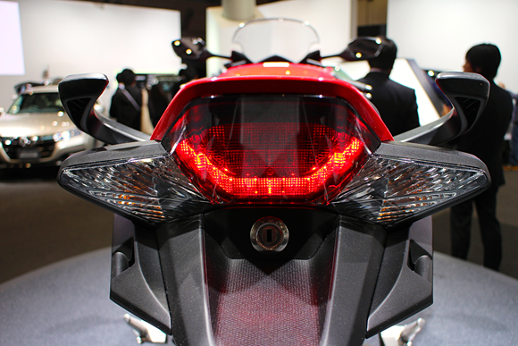 honda-VFR-2014-004
