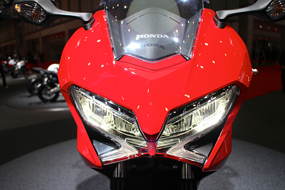 honda-VFR-2014-005