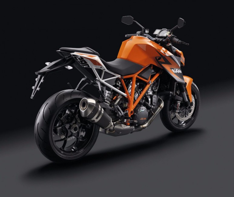 2014-KTM-1290-Super-Duke-R-ABS6