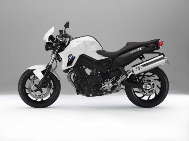 04-2011-BMW-F800R-004