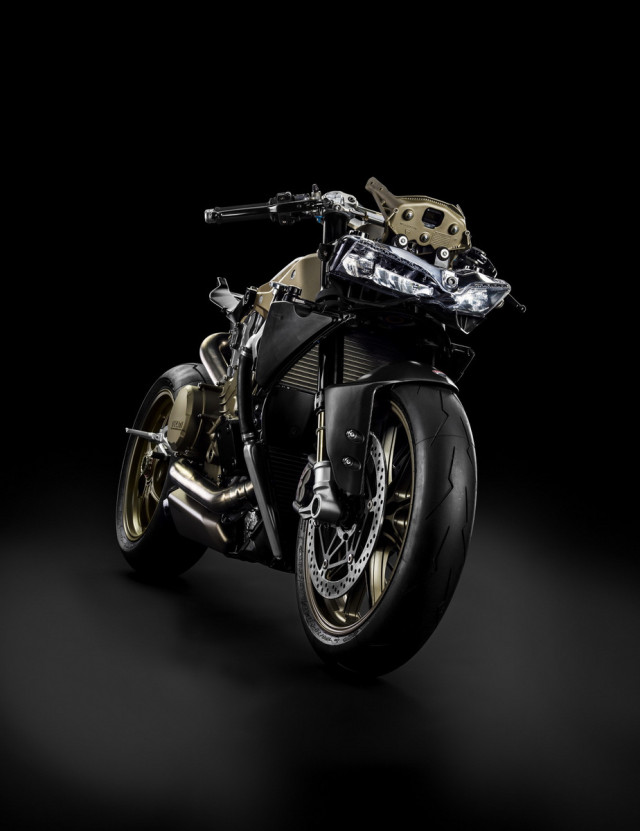 05-1199 Superleggera_ 0009