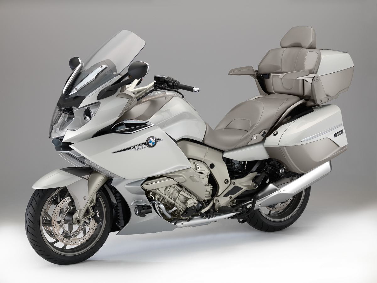 2014-BMW-K1600GTL-003