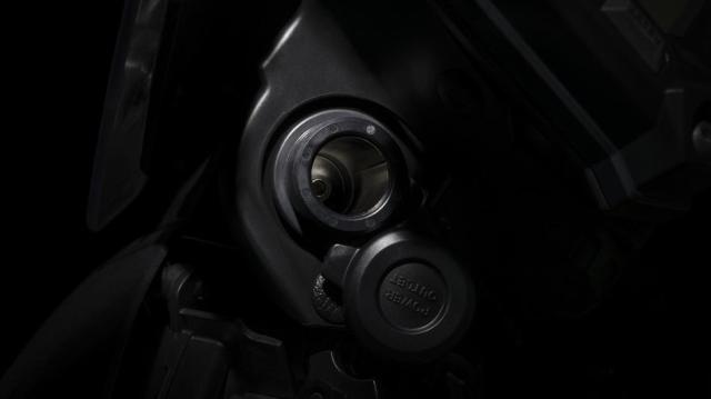 2015-Yamaha-MT09-Tracer-EU-Matt-Grey-Detail-019