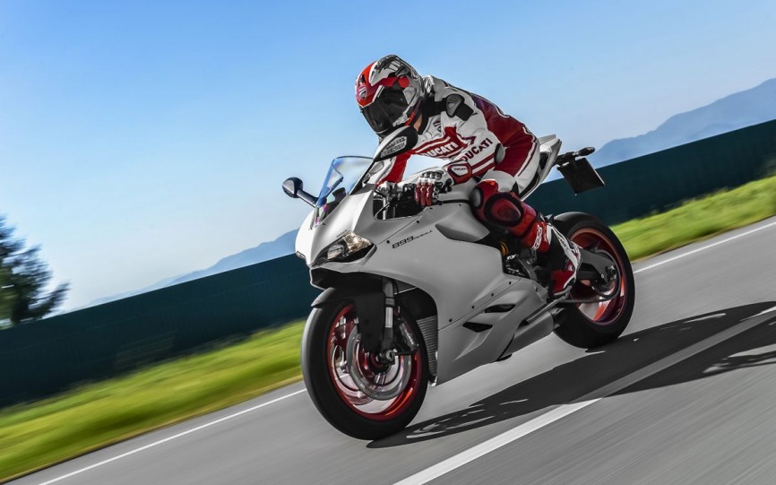 2014_Ducati_899_Panigale_1146045