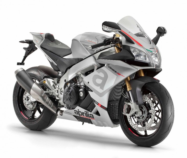 2015-Aprilia-RSV4-RR-02