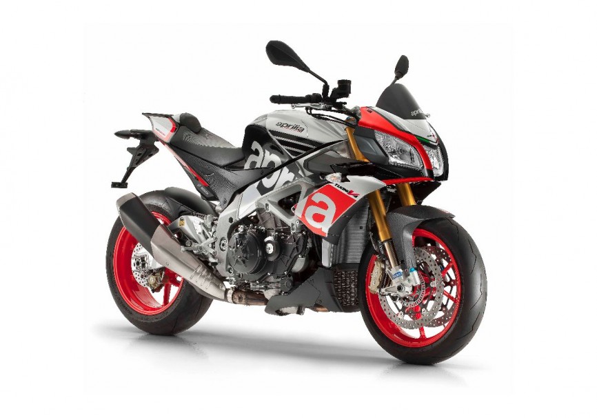 2015-Aprilia-Tuono-V4-1100-Factory-04