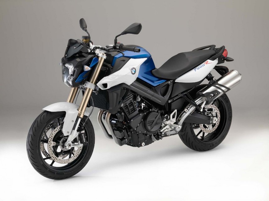 2015-BMW-F800R-studio-19