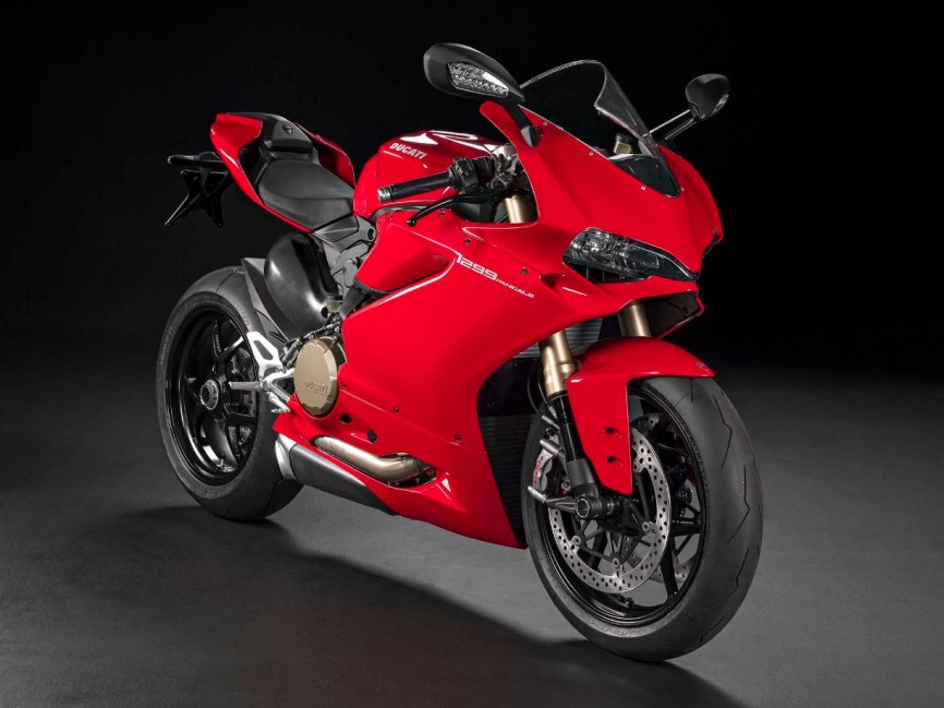 2015-Ducati-1299-Panigale-05