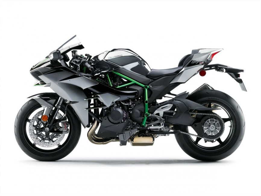 2015-Kawasaki-Ninja-H2-35