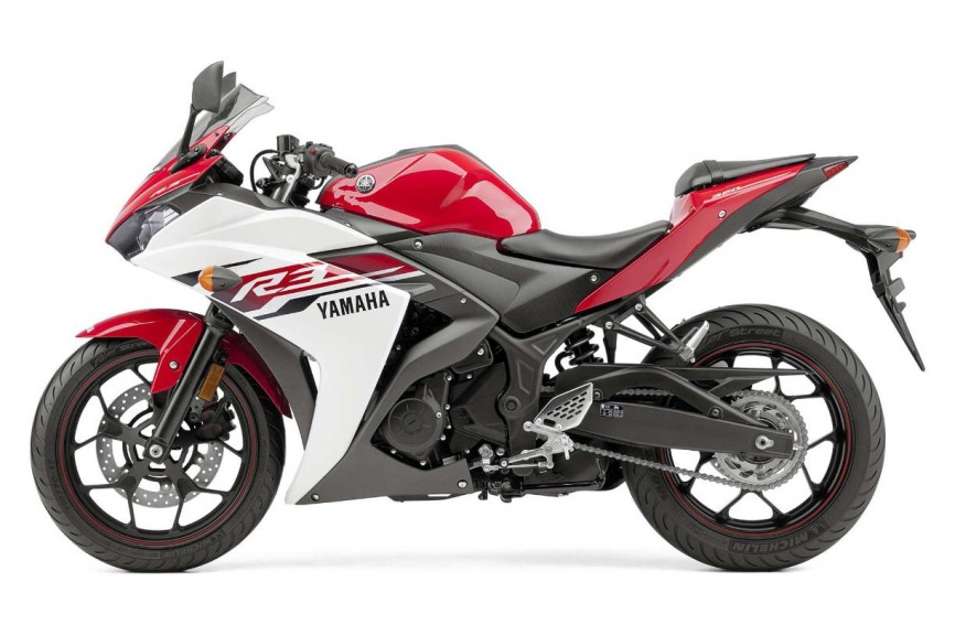 2015-Yamaha-YZF-R3-2