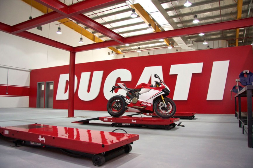 New mystery Ducati coming – new Streetfighter or upgraded 899 Panigale