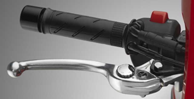 12-2016-Honda-CBR500R-009