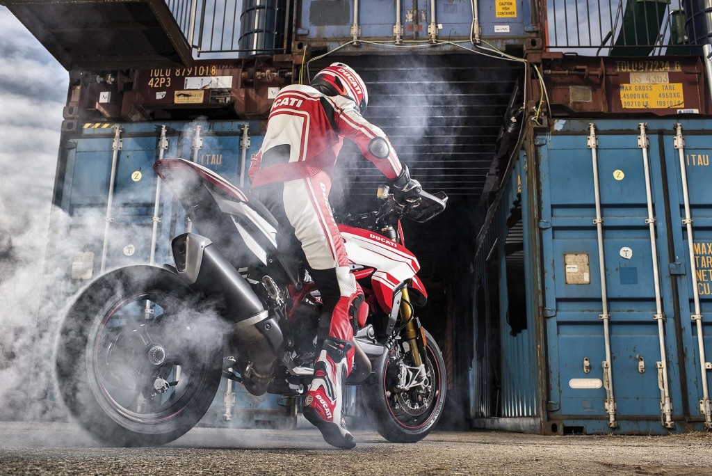 2016-Ducati-Hypermotard-939-SP-01