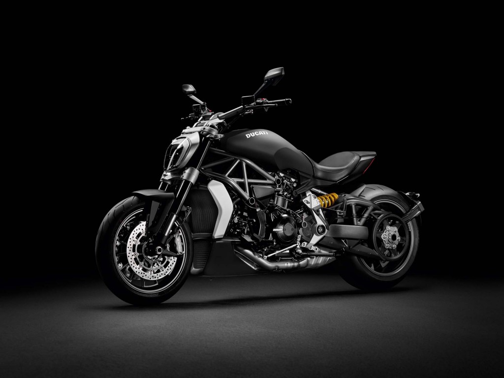 2016-Ducati-XDiavel-03