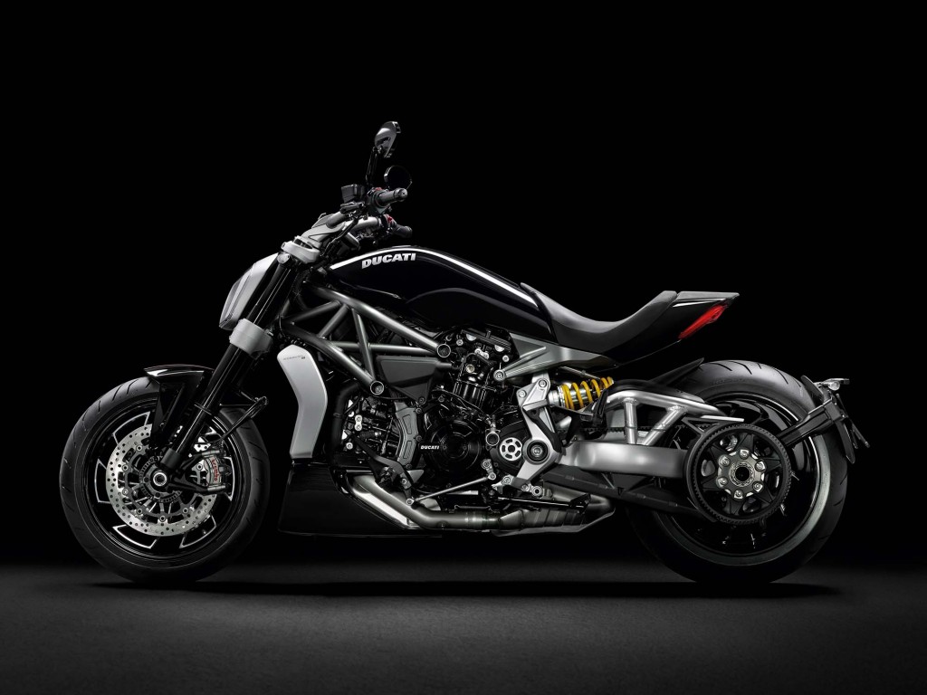2016-Ducati-XDiavel-S-19