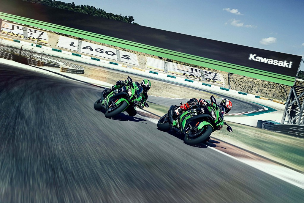 2016-Kawasaki-Ninja-ZX-10R-KRT-47