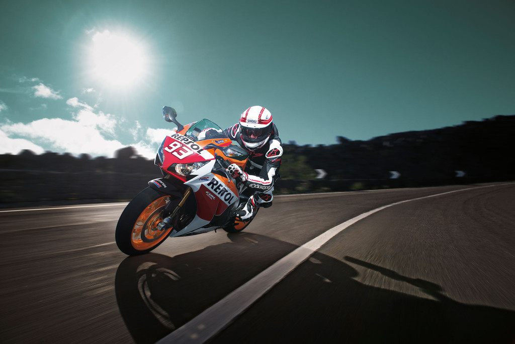 2015-Honda-CBR1000RR-SP-Repsol-Edition2