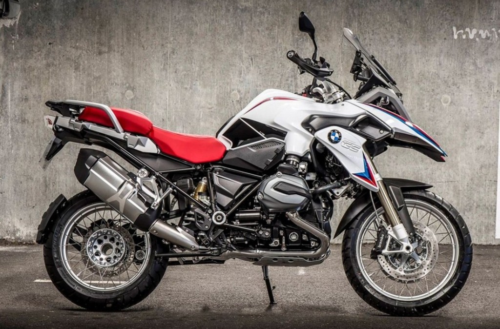 100-years-of-bmw-group-history-celebrated-with-iconic-100-limited-edition-bikes_6