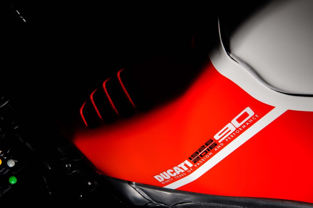 Ducati-Desmosedici-D16-GP-18