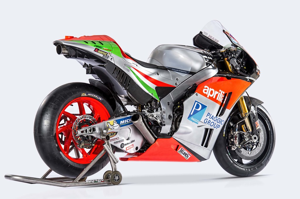 2016-Aprilia-RS-GP-MotoGP-18